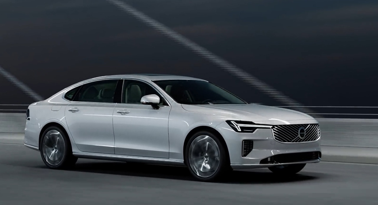 Volvo S90 Plug In Hybrid Volvo S90 Crytal White - Trắng Ánh Kim