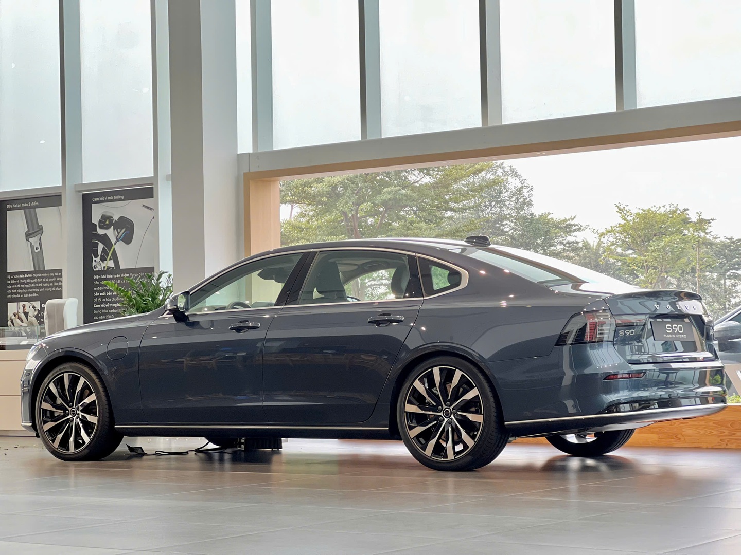 volvo s90 ngoại thất Volvo s90 plug in hybrid